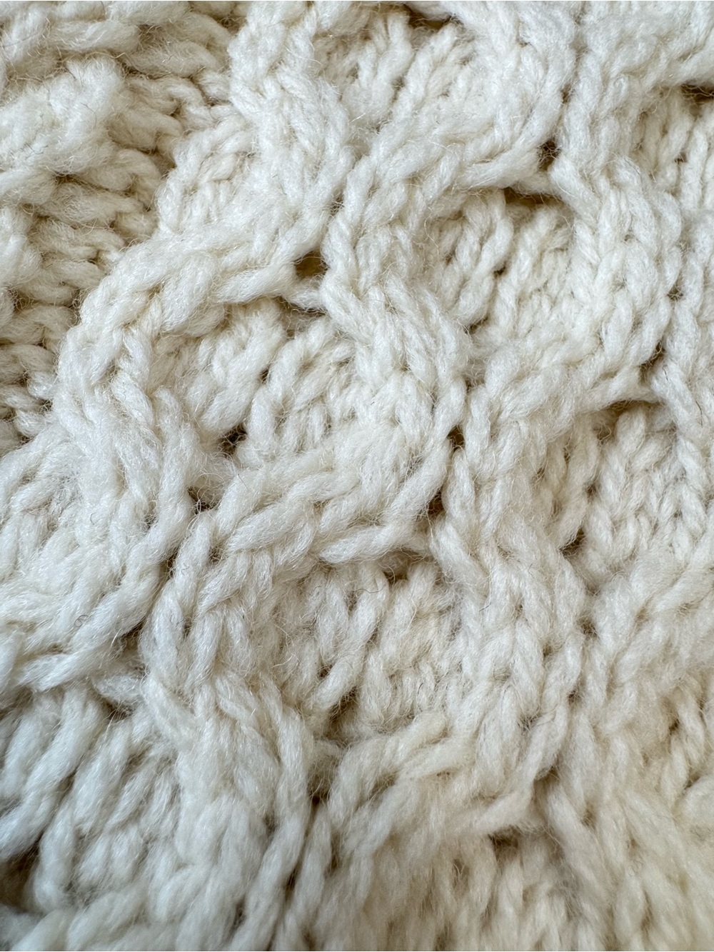 Inis Crafts Irish Aran Cable Knit Fisherman Cardigan Cream Merino Wool Zip Sz M - Picture 13 of 15